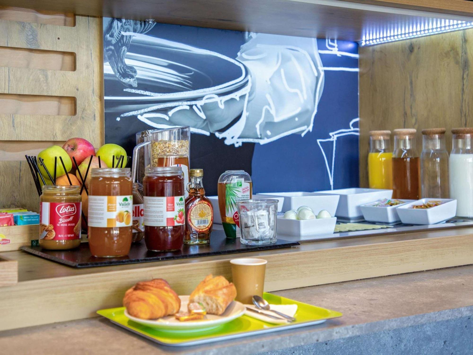 Ibis Budget Marseille Timone Exterior foto