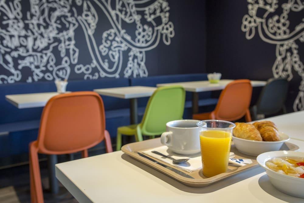 Ibis Budget Marseille Timone Exterior foto